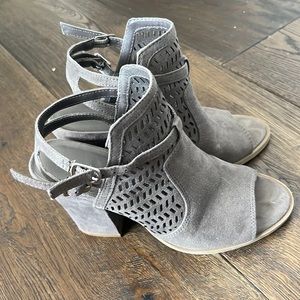 American eagle sandals